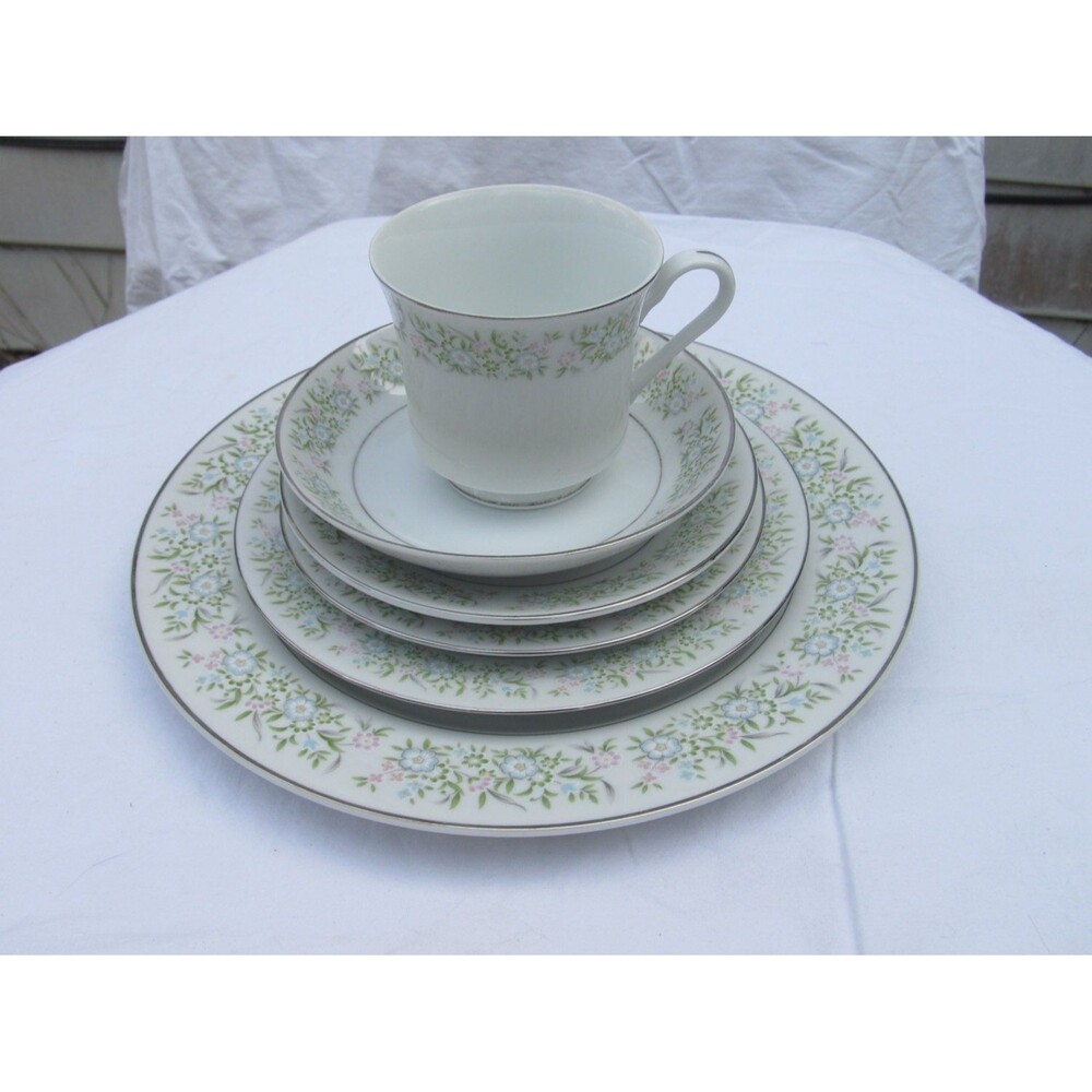Taihei Springtime- 6 Piece Place Setting